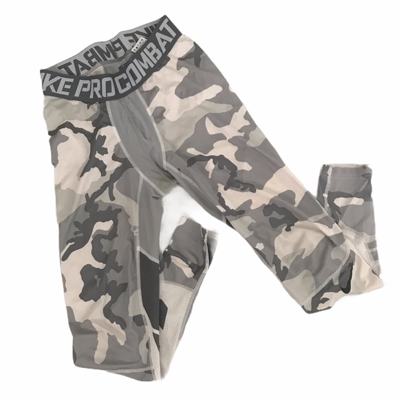 Nike Pants - Nike Pro Womens Combat Camo Crop Leggings
